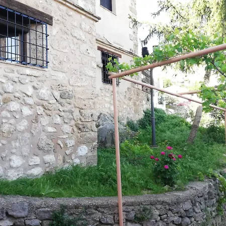 Castillo * 拉伊鲁埃拉
